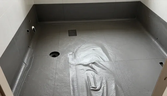 旧屋面翻新中防水性能误区解析